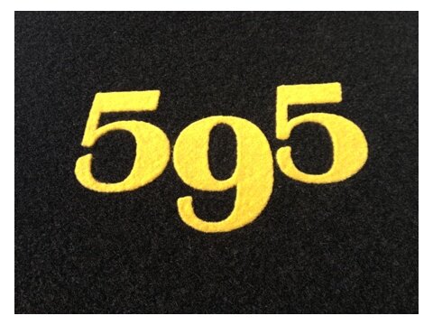 Velúrové koberčeky s logom 595