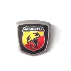 Zadný znak Abarth s matným lemom